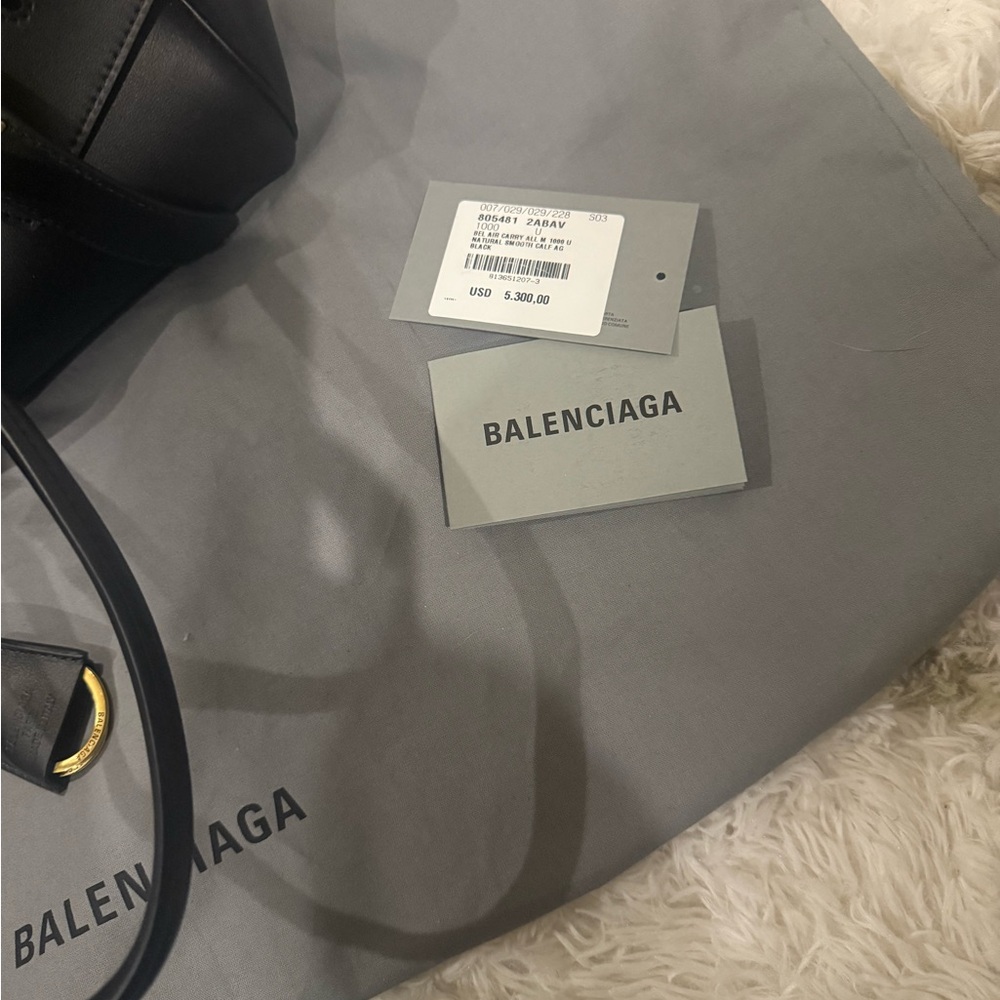 Balenciaga Bel Air Medium - Picture 7 of 15